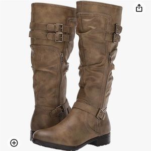 Women's White Mountain Ranger Boots. Size 8.5